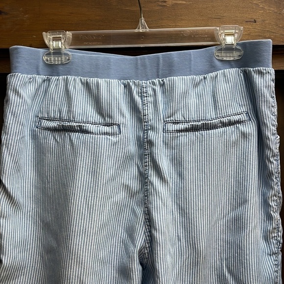 Chico’s striped pant - Picture 3 of 5
